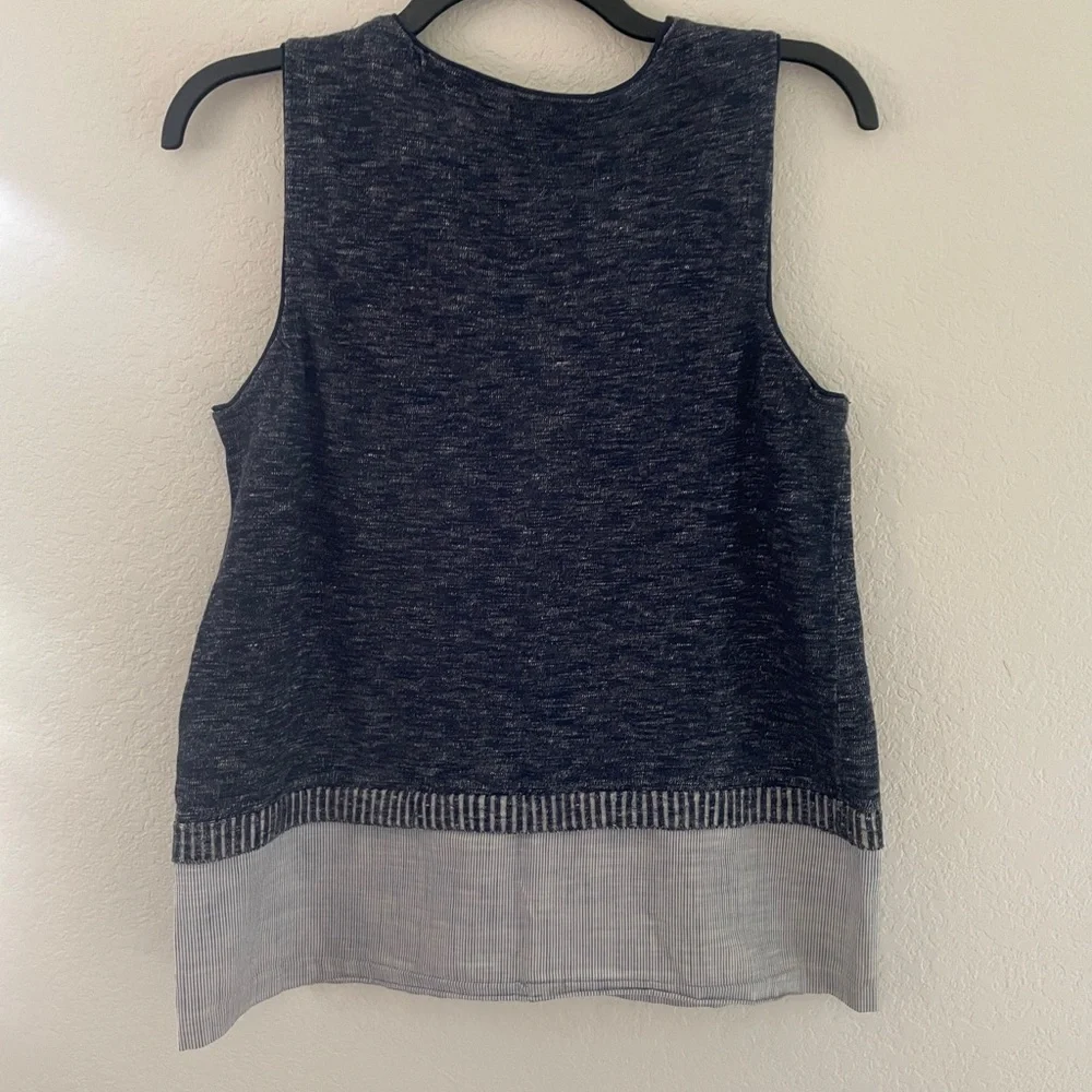 Kenneth Cole woman’s blue tank top size medium - Picture 4 of 4